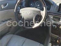 Usado Hyundai Sonata Style 140 CV (102 kW) 2006 Granate Berlina