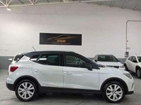 Usado Seat Arona FR 110 CV (80 kW) 2022 Blanco SUV