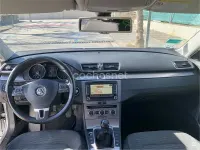 Usado VW Passat Advance 140 CV (102 kW) 2012 Gris / plata Familiar