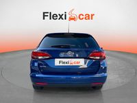 Usado Opel Astra Edition 110 CV (80 kW) 2020 Azul Familiar