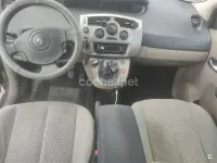 Usado Renault Scenic E-Tech Dynamique 130 CV (95 kW) 2006 Negro Monovolumen