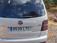 Usado VW Touran Advance 105 CV (77 kW) 2010 Gris / plata Monovolumen