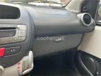 Usado Peugeot 107 Active 68 CV (50 kW) 2012 Blanco Utilitario