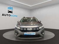 Usado Dacia Sandero Essentiel 91 CV (66 kW) 2025 Gris Utilitario