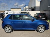 Usado Skoda Fabia Ambition 95 CV (69 kW) 2020 Azul Berlina