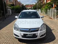 Usado Opel Astra Energy 100 CV (73 kW) 2008 Blanco Familiar