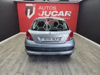 Usado Peugeot 207 Active 92 CV (67 kW) 2012 Gris / plata Berlina
