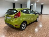 Usado Ford Fiesta Trend 68 CV (50 kW) 2009 Verde Berlina