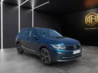 Usado VW Tiguan Life 150 CV (110 kW) 2021 Azul SUV