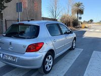 Usado Peugeot 307 110 CV (80 kW) 2007 Gris / plata Berlina