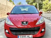 Usado Peugeot 207 70 CV (51 kW) 2012 Rojo Berlina