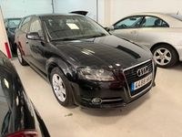 Usado Audi A3 Sportback Attraction 105 CV (77 kW) 2012 Negro Utilitario