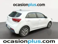 Usado Kia Rio 101 CV (74 kW) 2022 Blanco Utilitario