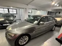 Usado BMW 320 177 CV (130 kW) 2009 Gris / plata Berlina