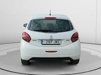 Usado Peugeot 208 Allure 99 CV (72 kW) 2015 Blanco Utilitario