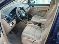 Usado VW Touran Highline 136 CV (100 kW) 2004 Azul Monovolumen