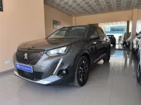 Usado Peugeot 2008 Allure 110 CV (80 kW) 2021 Gris SUV