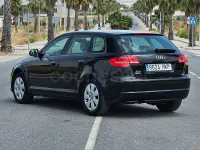 Usado Audi A3 Attraction 105 CV (77 kW) 2013 Negro Berlina