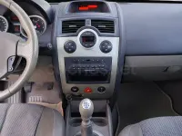 Usado Renault Mégane Cabriolet Dynamique 136 CV (100 kW) 2004 Negro Descapotable