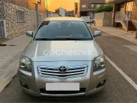 Usado Toyota Avensis Active 126 CV (92 kW) 2008 Beige Berlina