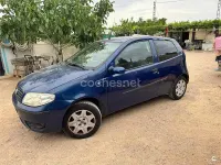 Usado Fiat Punto Dynamic 60 CV (44 kW) 2004 Azul Utilitario