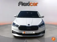 Usado Skoda Fabia Selection 95 CV (69 kW) 2025 Blanco Utilitario