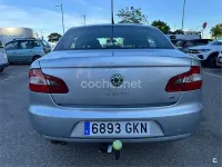 Usado Skoda Superb Elegance 140 CV (102 kW) 2009 Gris / plata Berlina
