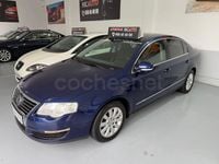 Usado VW Passat Highline 140 CV (102 kW) 2005 Azul Berlina
