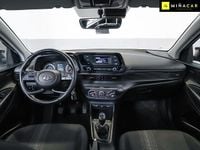 Usado Hyundai i20 101 CV (74 kW) 2022 Gris Berlina