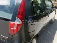 Usado Fiat Punto 95 CV (69 kW) 2004 Negro Utilitario