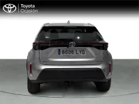 Usado Toyota Yaris Cross Active 116 CV (85 kW) 2022 Gris / plata SUV