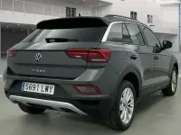Usado VW T-Roc Life 116 CV (85 kW) 2023 Gris SUV