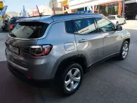 Usado Jeep Compass Longitude 120 CV (88 kW) 2017 Gris / plata SUV