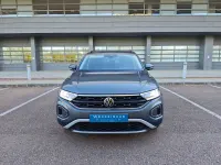 Usado VW T-Roc Life 150 CV (110 kW) 2023 Gris SUV