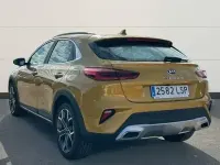 Usado Kia XCeed 160 CV (117 kW) 2021 Amarillo SUV