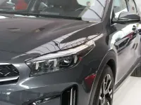 Usado Kia XCeed 101 CV (74 kW) 2024 Gris SUV