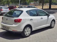 Usado Seat Ibiza Style 85 CV (62 kW) 2011 Blanco Berlina