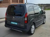 Usado Citroën Berlingo Shine 100 CV (73 kW) 2017 Gris / plata Monovolumen