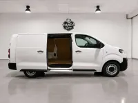 Usado Citroën Jumpy Comfort 144 CV (105 kW) 2021 Blanco Monovolumen