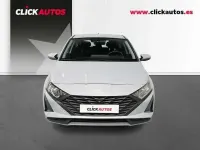Usado Hyundai i20 79 CV (58 kW) 2025 Gris Utilitario