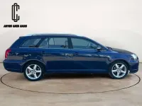 Usado Toyota Avensis Executive 177 CV (130 kW) 2006 Azul Familiar