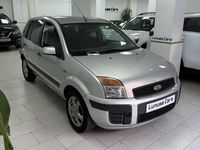 Usado Ford Fusion Futura 68 CV (50 kW) 2009 Gris / plata Utilitario