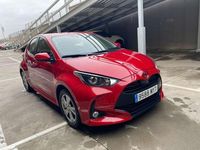 Usado Toyota Yaris Hybrid Active 116 CV (85 kW) 2025 Rojo Utilitario