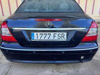 Usado Mercedes E320 Classic 224 CV (164 kW) 2007 Azul Familiar
