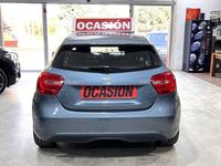 Usado Mercedes A180 Urban 109 CV (80 kW) 2014 Azul Utilitario