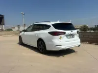 Usado Ford Focus ST-Line 155 CV (114 kW) 2022 Blanco Familiar