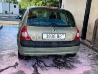Usado Renault Clio 75 CV (55 kW) 2001 Verde Berlina