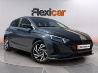 Usado Hyundai i20 101 CV (74 kW) 2025 Gris Utilitario