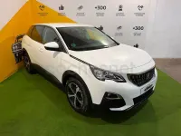 Usado Peugeot 3008 Allure 130 CV (95 kW) 2018 Blanco SUV