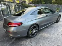 Usado Mercedes C300 258 CV (189 kW) 2020 Gris / plata Coupe